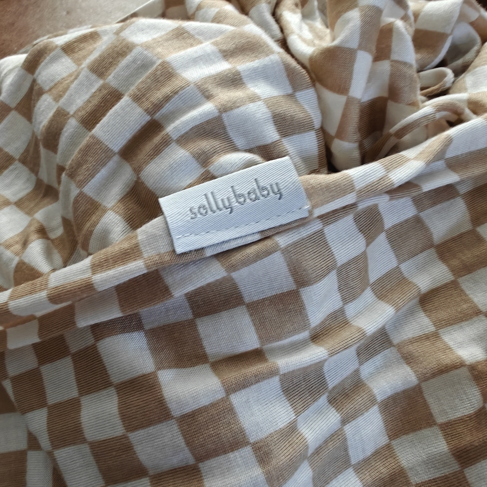 Solly Baby Checkered Wrap